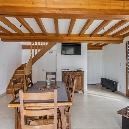 Vakantiehuis Maison Charmante A Avec Jardin. Saint-Marcouf