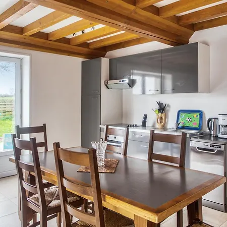 Maison Charmante à Avec Jardin. *