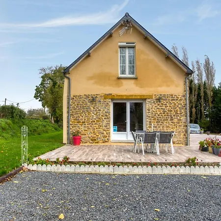 Casa de Férias Maison Charmante à Avec Jardin.